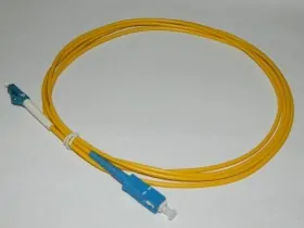 Патч-корд  оптический переходной LC-SC/UPC SM Simplex 3.0мм 9/125, 2м
