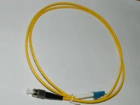 Патч-корд оптический переходной LC-FC/UPC SM Simplex 3.0мм 9/125, 1м Netko