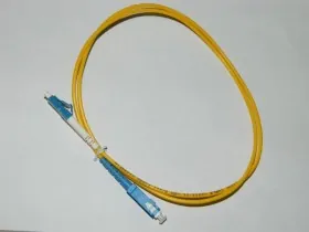 Патч-корд оптический переходной LC-SC/UPC SM Simplex 3.0мм 9/125, 1м