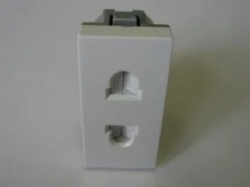 Розетка модульная 220В, с з/к и шторками 45х25,5мм, белая F3 (серия F)